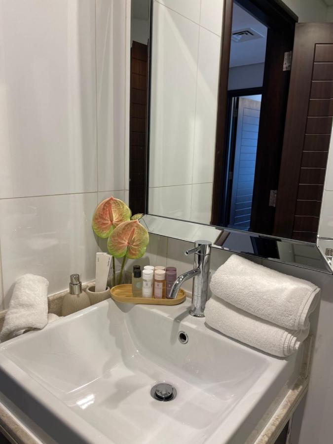 First Class 2br With Burj Khalifa & Downtown View Apartment