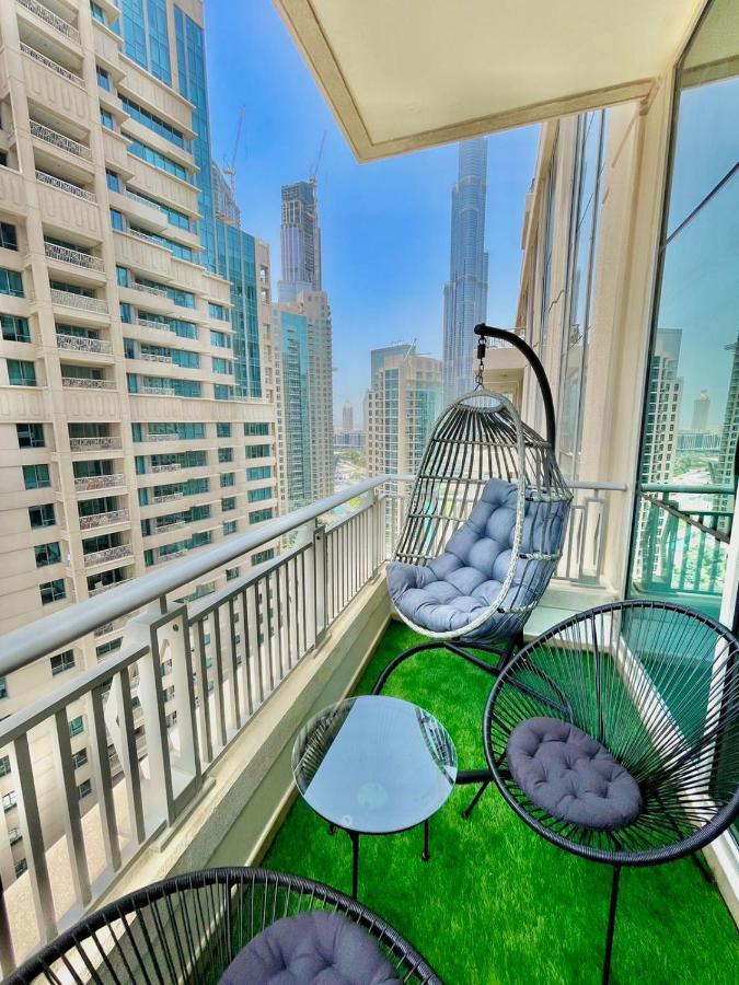 Apartment First Class 2br With Burj Khalifa & Downtown View Dubai