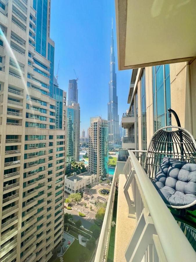 First Class 2br With Burj Khalifa & Downtown View * دبي
