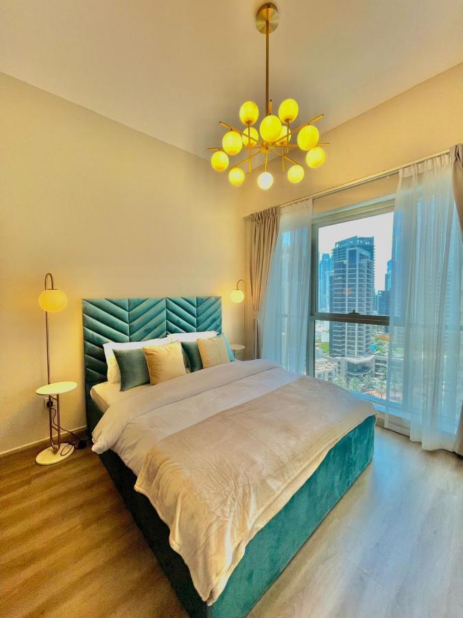 First Class 2br With Burj Khalifa & Downtown View شقة