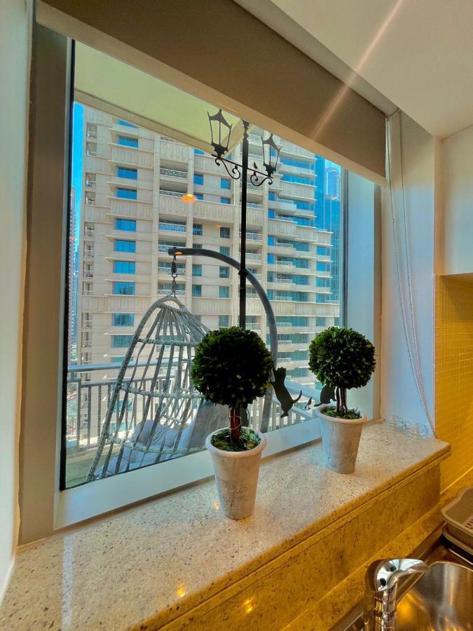 First Class 2br With Burj Khalifa & Downtown View * دبي