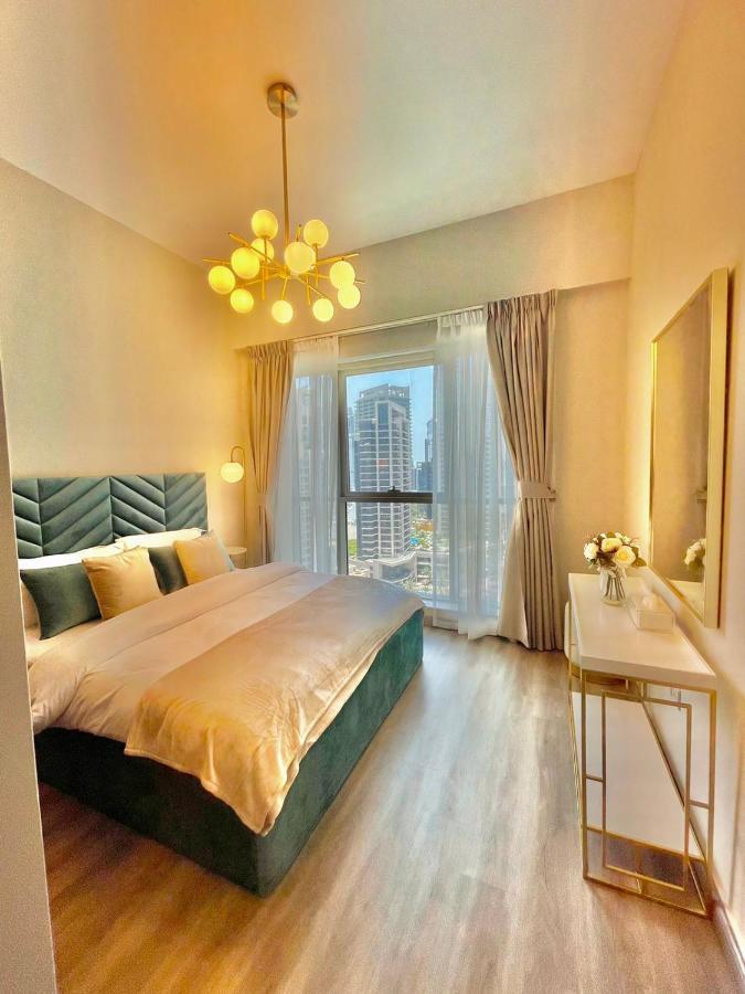 First Class 2br With Burj Khalifa & Downtown View شقة *